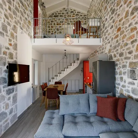 Athina-apea بيت للعطل Liménion