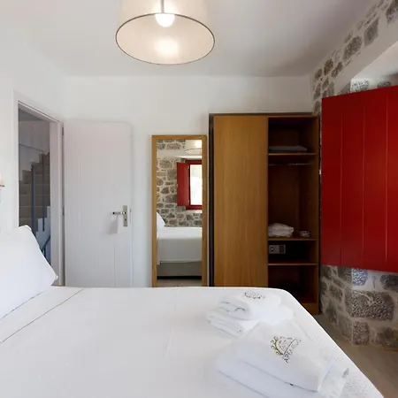 Athina-apea Feriehus *