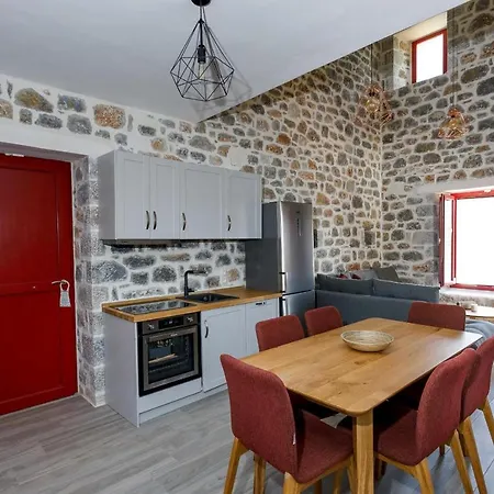 Holiday home Athina-apea Limeni
