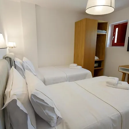 Athina-apea Semesterbostad